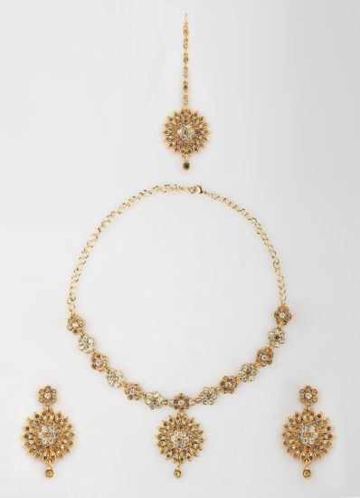 Gold Diamonte Pendant Necklace Set