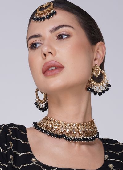 Black Pearls Beads Necklace Set
