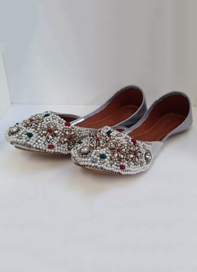 Silver & Pearl Embellished Jutti