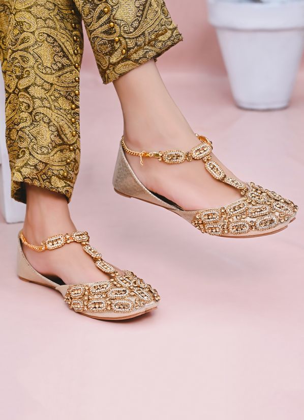 Gold Embroidered Ankle Jutti Set