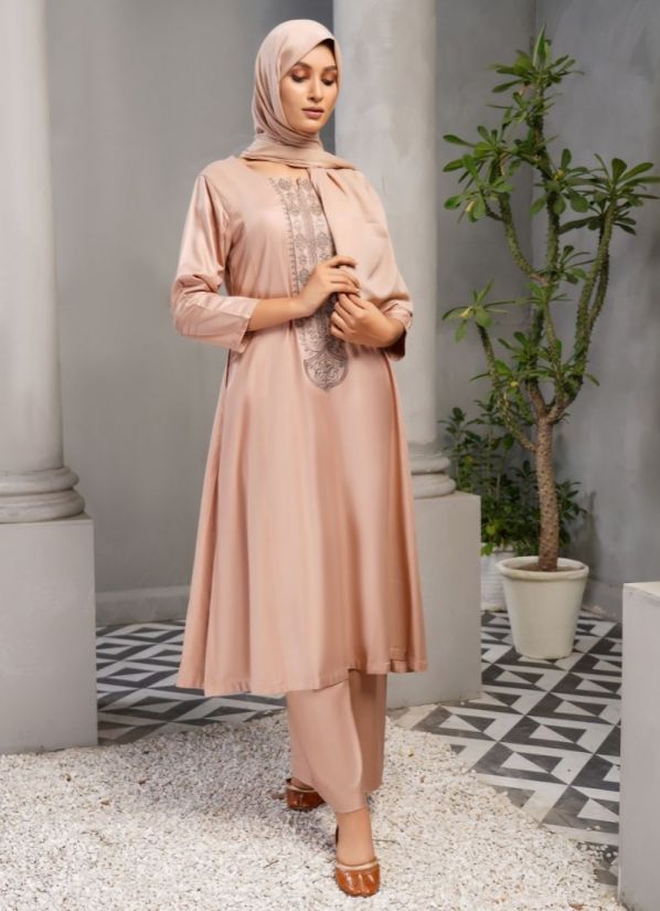 Buy Beige Linen Tilla Pakistani Suit with Trouser & Scarf